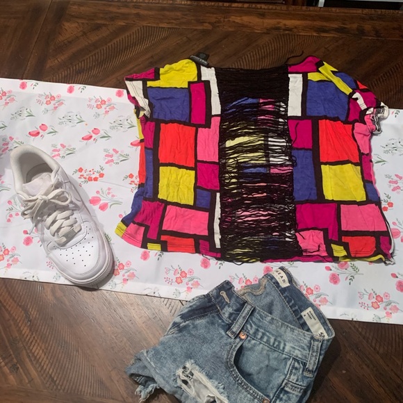 Colorful backless tee - Picture 2 of 4